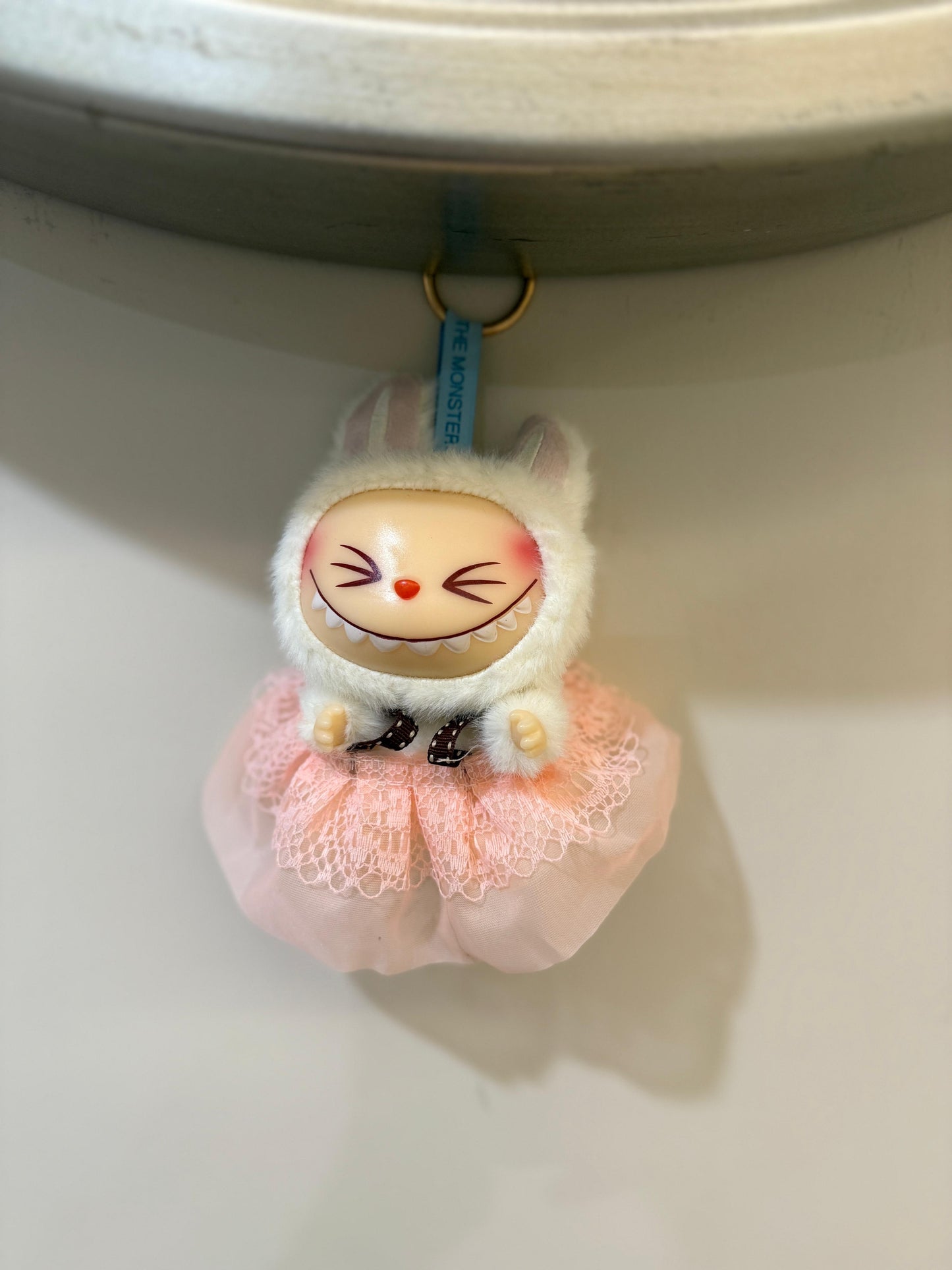 POP MART LABUBU THE MONSTERS HAVE A SEAT PELUŞ FİGÜR