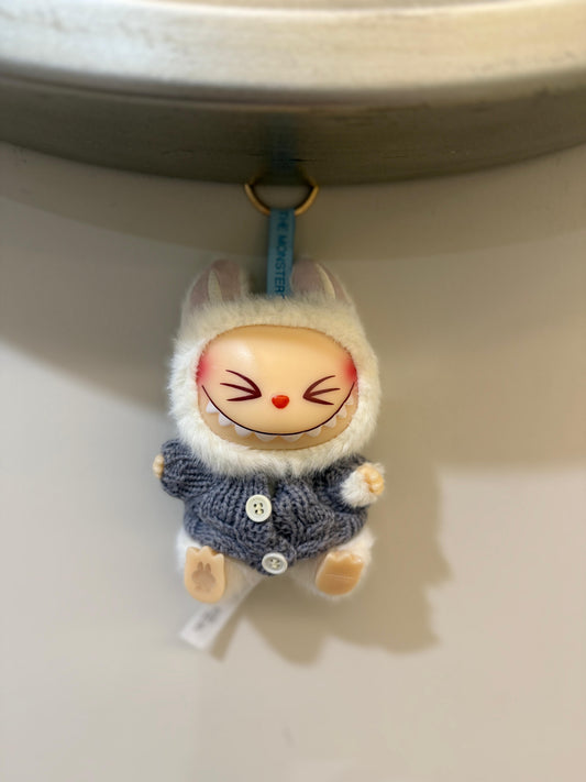 POP MART LABUBU THE MONSTERS HAVE A SEAT PELUŞ FİGÜR